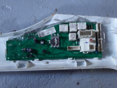 Carte electronique plus facade