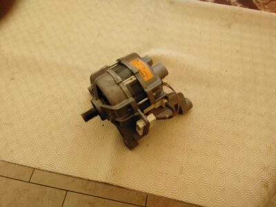 Moteur pour INDESIT WITXL129