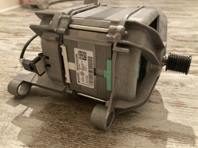 Machine à laver essentiel D ELF 614 DD2 moteur