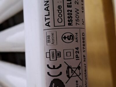 Boîtiers thermostat pour seche serviettes