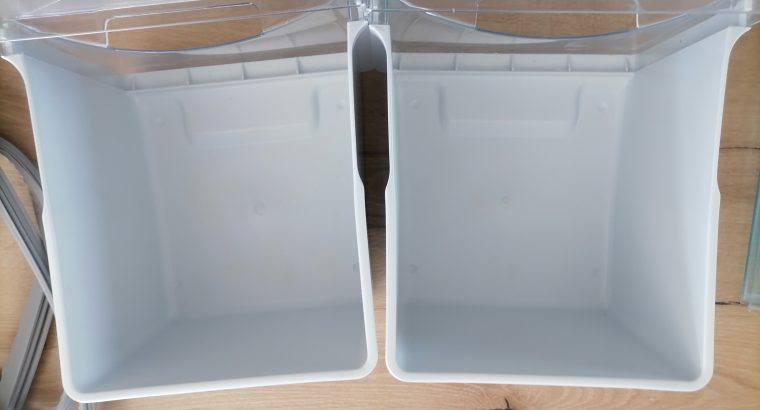 bac et balconnet porte frigo hotpoint ariston MC06