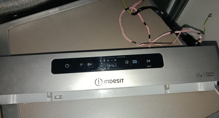 Bandeau complet Indesit DOFC 2B 16S
