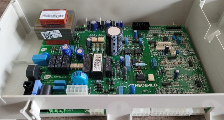 Boîtier électronique Frisquet chaudière à condensation